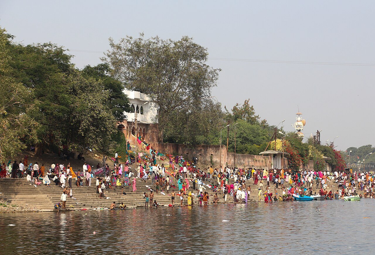 Ram Ghat Shipra River Maha Aarti & Holy Bathing Snana Guide